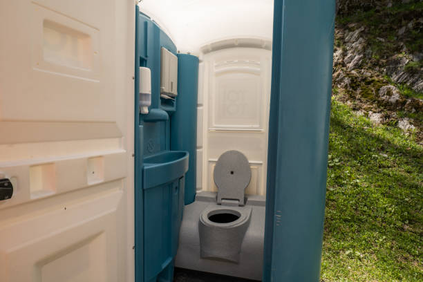 Best Portable restroom solutions  in Frazeysburg, OH
